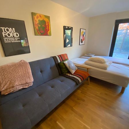 Townhouse On Arlanda Stockholm Metro Line - Easy Checkin Villa Sollentuna Exteriör bild