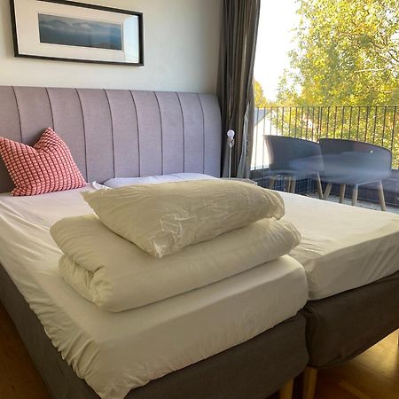 Townhouse On Arlanda Stockholm Metro Line - Easy Checkin Villa Sollentuna Exteriör bild