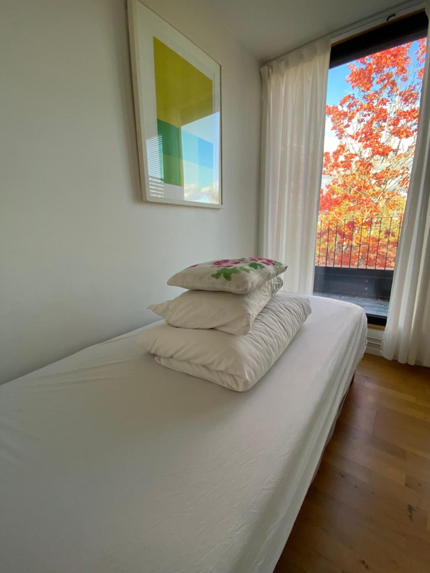 Townhouse On Arlanda Stockholm Metro Line - Easy Checkin Villa Sollentuna Exteriör bild