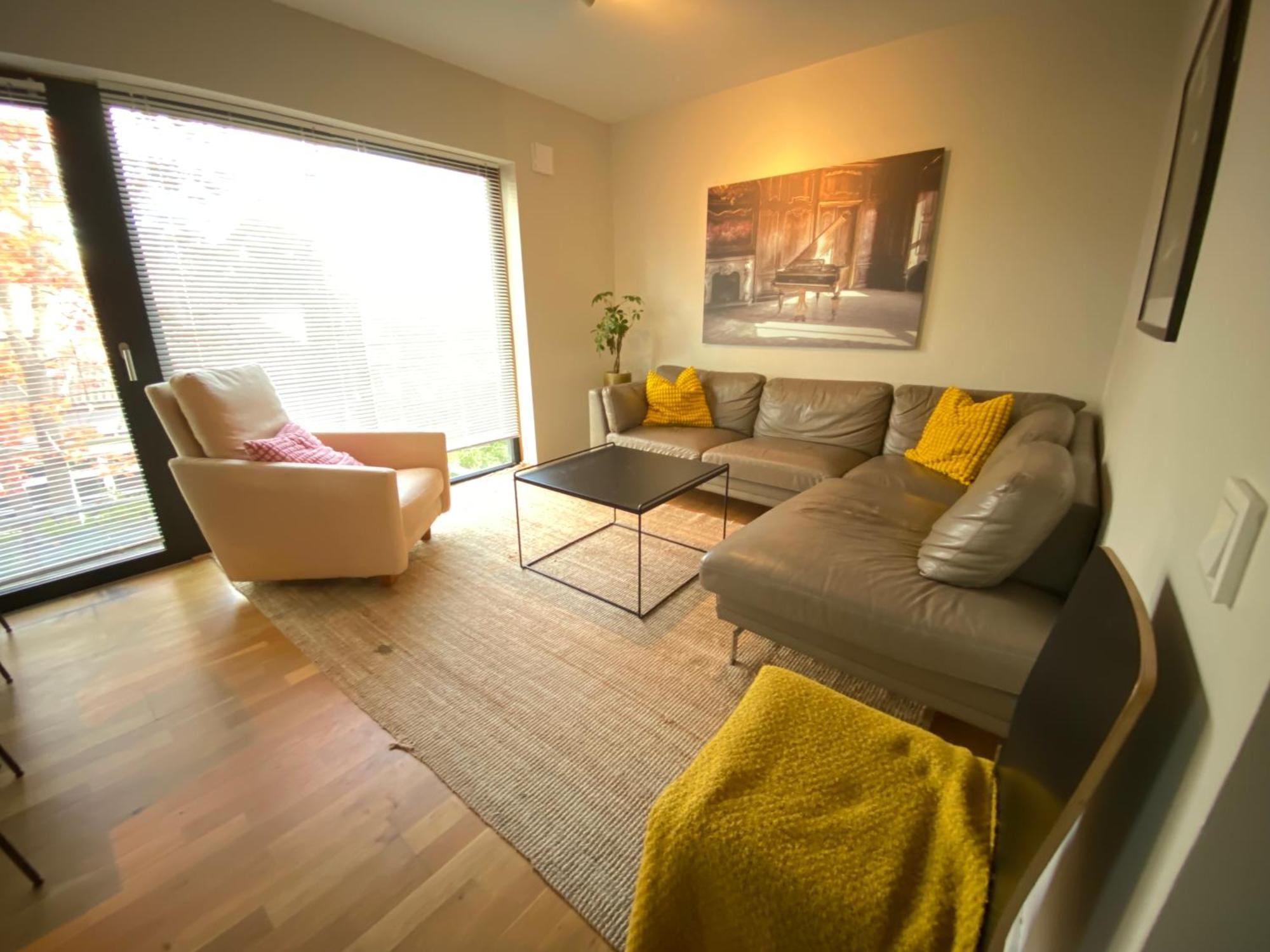 Townhouse On Arlanda Stockholm Metro Line - Easy Checkin Villa Sollentuna Exteriör bild