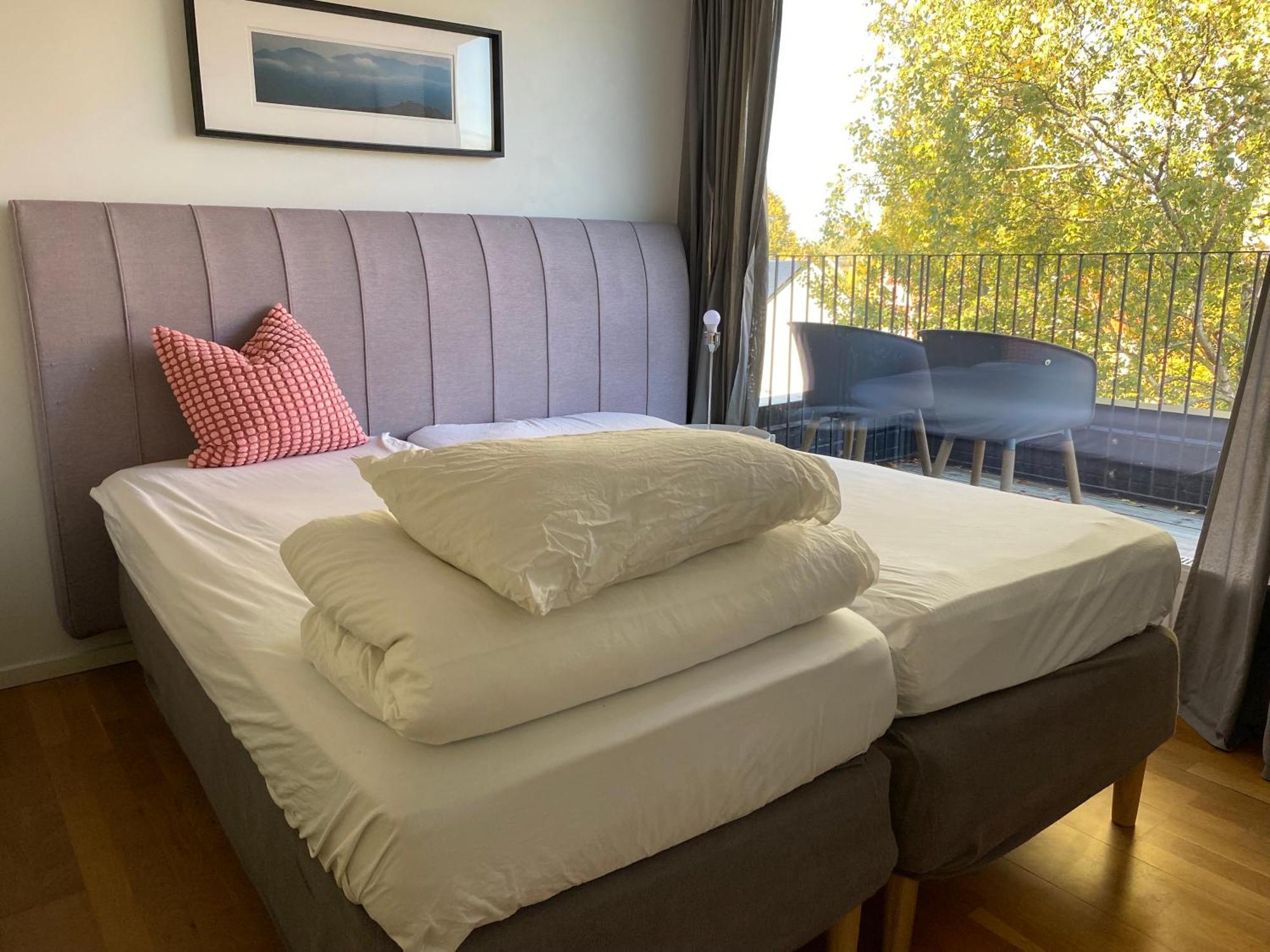 Townhouse On Arlanda Stockholm Metro Line - Easy Checkin Villa Sollentuna Exteriör bild